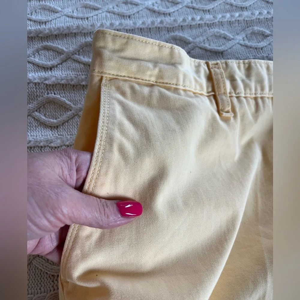 IZOD Saltwater Chinos Light Yellow Flat Front Dress Shorts Men’s Size 40W - Picture 12 of 15